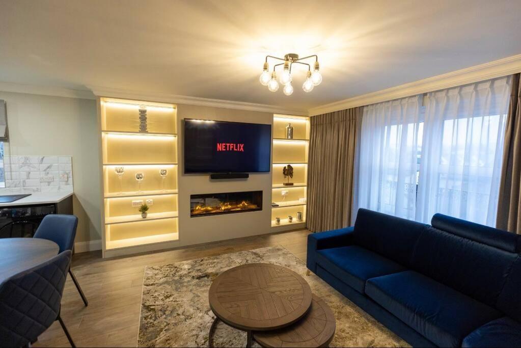 Luxury Town Centre Apartment Cookstown Exterior photo