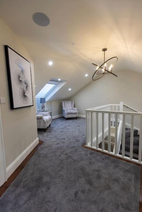 Luxury Town Centre Apartment Cookstown Exterior photo