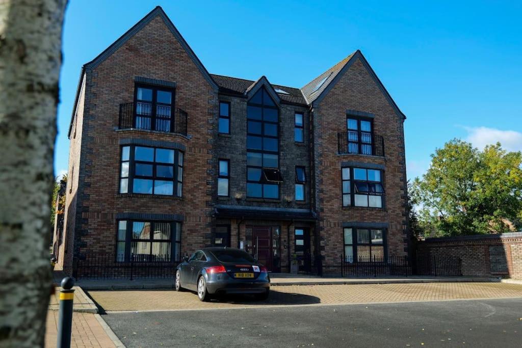 Luxury Town Centre Apartment Cookstown Exterior photo